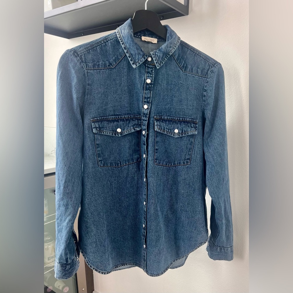 Anthropologie - Pilcro Long Sleeved Denim Shirt. NWT. Size XS